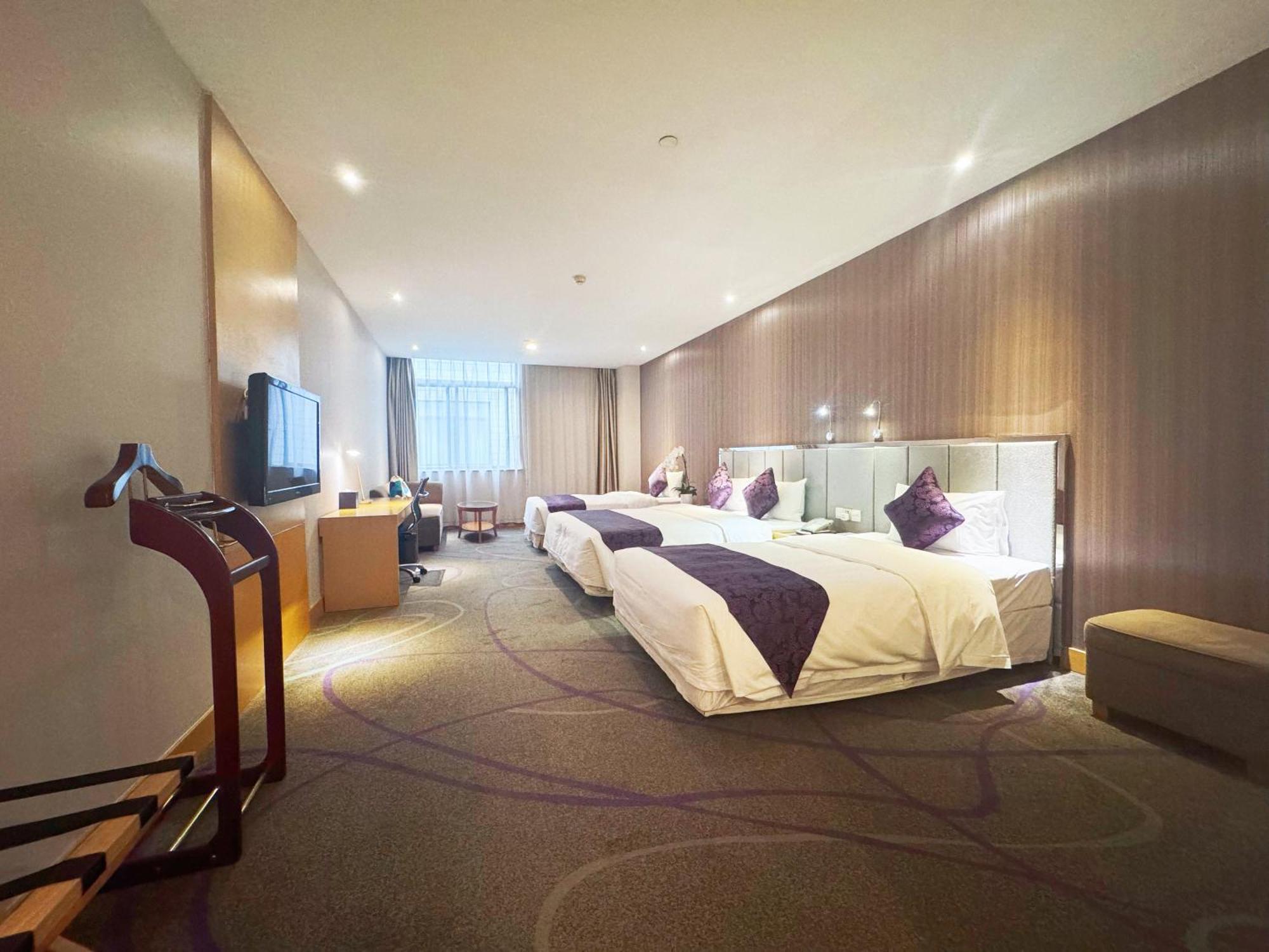 Dorsett Wuhan Exterior photo