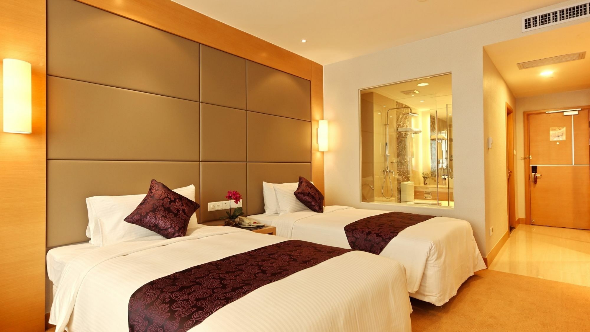 Dorsett Wuhan Exterior photo